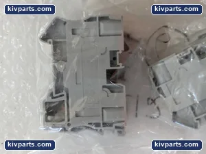 Phoenix Contact 3212120 10 Feed-Through Terminal Block – actual item, photo 3 of 5