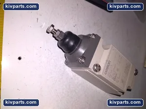 Omron D4A-1111N Limit Switch – actual item, photo 3 of 4