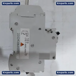 Merlin Gerin 60109 9 C60 Miniature Circuit Breaker – actual item, photo 3 of 6