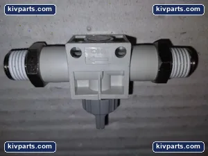 SMC VHK2 Two Port Manual Shut Off Valve – actual item, photo 4 of 6