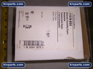 Cooper 1107B-BOX Grounding Duplex Receptacles – actual item, photo 4 of 5