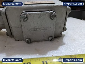 Crouse-Hinds AFUL-1 Signal Switch with Enclosure – actual item, photo 8 of 11