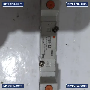 SMC SY3240-3LZ Solenoid Valve – actual item, photo 2 of 5