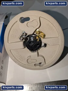 Eaton 659-SP AC Lampholder with Chain Switch – actual item, photo 3 of 4
