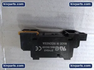Omron PTF08A-E Relay Socket Base – actual item, photo 2 of 6