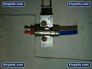 Norgren 9561-A80-00 SXE Pneumatic Solenoid Valve – actual item, photo 5 of 5