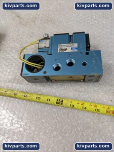 MAC 82A-AC-CKA-TM-DDAP-4DA 4 Way Air Solenoid Valve – actual item, photo 3 of 6