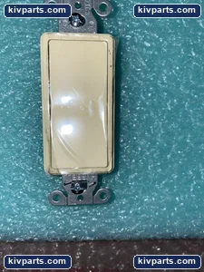 Hubbell DS320I Decorator Rocker Switch – actual item, photo 4 of 6