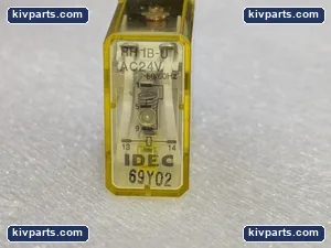 IDEC RH1B-U-AC24V Relay – actual item, photo 5 of 7