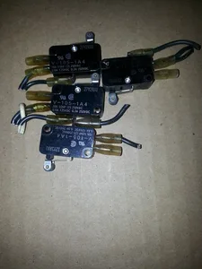 Omron V-105-1A4-T Snap Action Micro Switch