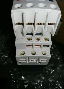Telemecanique CAD72REQ3828G5 TeSys Deca Control Relay