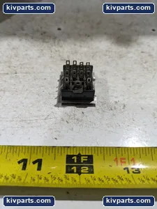 PY14 HC4-SS Relay Socket – actual item, photo 2 of 5