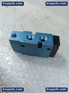 MAC 180029-212-0010 Air Piloted Spool Valve – actual item, photo 4 of 5