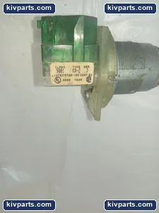 Square D 9001KA2 Pushbutton Contact Block – actual item, photo 4 of 6