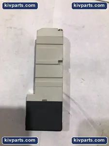 SMC VQ4101-51 Solenoid Valve – actual item, photo 2 of 4