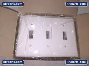 Cooper 5141W-BOX Receptacle – actual item, photo 2 of 4