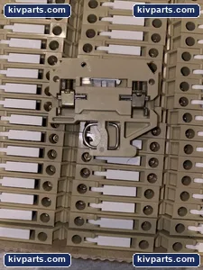 Weidmuller 041216 SAKR DIN Rail Terminal Block – actual item, photo 3 of 4
