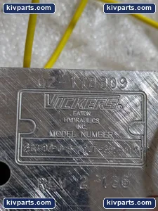 Vickers A10T Solenoid Valve – actual item, photo 3 of 8