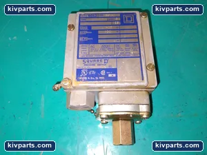 Square D 9012GAW-2 Pressure Switch – actual item, photo 2 of 7