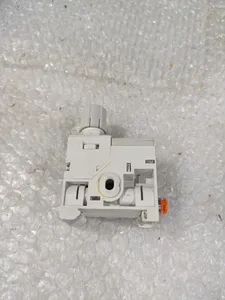 SMC ARM11AB2-R55-AZ Manifold Mount Air Regulator
