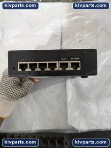Cisco RV042 4 Port VPN Router – actual item, photo 2 of 3