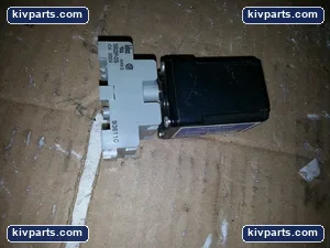Banner PL3M LED Plug Logic Module Relay Base – actual item, photo 2 of 2