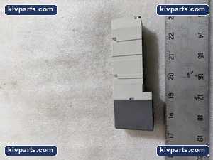 SMC VQ4100-51 Solenoid Valve – actual item, photo 5 of 9