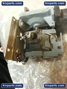 Square D 9050A010E Pneumatic Timing Relay – actual item, photo 2 of 8