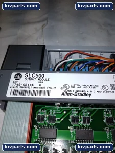 Allen-Bradley 1746-OB16 SLC 500 SER Output Module – actual item, photo 2 of 4