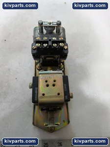 Square D 9050 C021E Industrial Contactor – actual item, photo 7 of 11