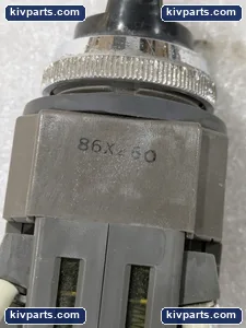 IDEC BS010E ASTN Selector Switch Black Knob – actual item, photo 8 of 12