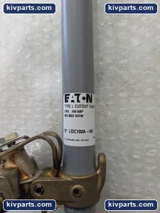 Eaton LDC100A-NG Cooper Type Cutout Fuse Holder – actual item, photo 2 of 6