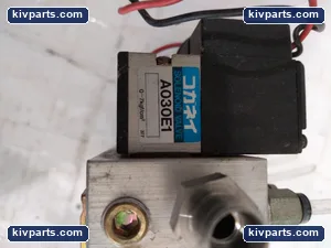 Koganei A030E1 Solenoid Valve Manifold 7 Valves – actual item, photo 5 of 7