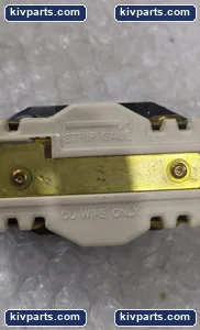 Hubbel 243OA Hubbell Twist-Lock Receptacle – actual item, photo 3 of 5