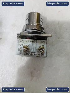 Eaton 10250TA42-3 Pushbutton – actual item, photo 3 of 7