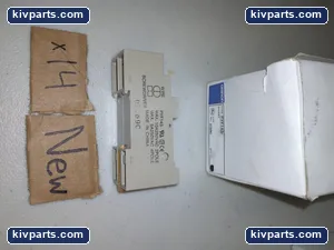 Omron PYF14S Relay Socket Base – actual item, photo 4 of 5