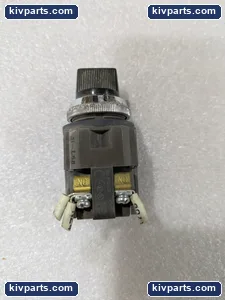 IDEC BS010E ASTN Selector Switch Black Knob – actual item, photo 4 of 11