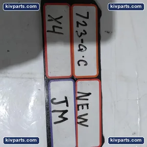 SMC VQZ3321-3L1-02 Pneumatic Solenoid Valve – actual item, photo 2 of 2