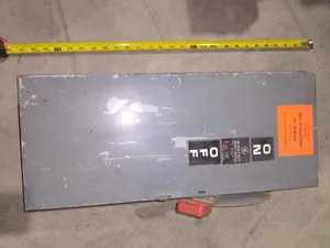 General Electric TH3363 Safety Switch