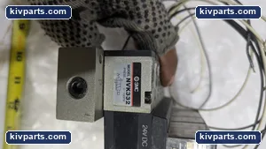 SMC NVK332 Pneumatic Component – actual item, photo 3 of 8