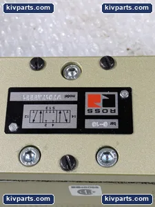 Ross W7017A3331Z Pneumatic Solenoid Valve – actual item, photo 5 of 9