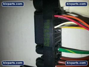 TE Connectivity 296-22-01100 Rectangular Power Connector – actual item, photo 2 of 4