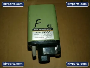 SMC IS300 Pneumatic Pressure Switch – actual item, photo 2 of 2