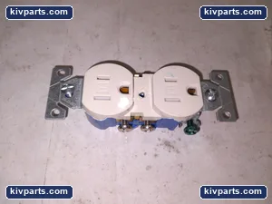 Cooper TR270LA Grounding Duplex Receptacles – actual item, photo 4 of 6