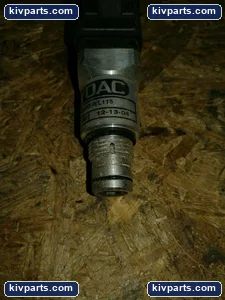 Hydac VM2D.0/L115 Pressure Clogging Indicator – actual item, photo 2 of 3