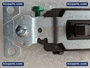 Eaton 1303-7B-SP-LW Toggle Light Switch – actual item, photo 7 of 11
