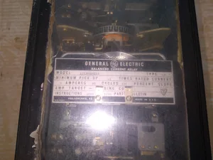 General Electric 12IJC51B11A Type IJC Balanced Current Relay