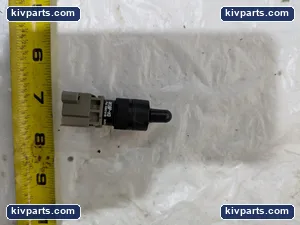 Fuji Electric AH16P-H3 Pushbutton – actual item, photo 4 of 5