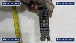 Mitsubishi QY10 Output Unit – actual item, photo 7 of 8
