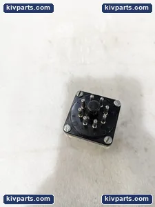 Farmer Electric 2443 Octal Plug – actual item, photo 3 of 6